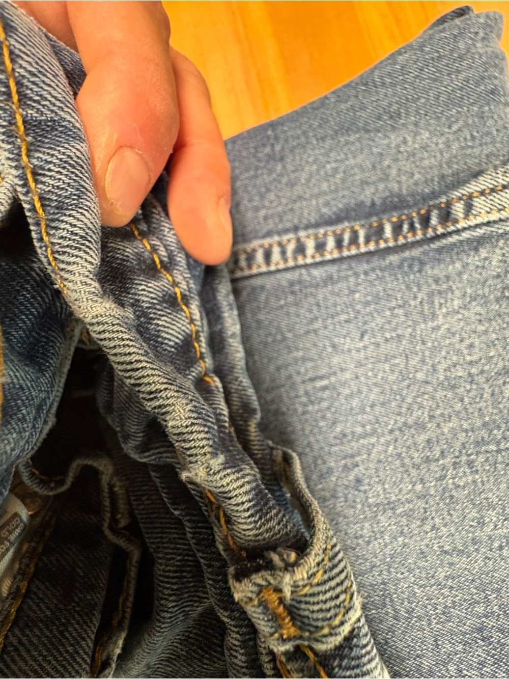 Levi's Light Blue Relaxed Fit Men's Jeans - Picture 9 of 9